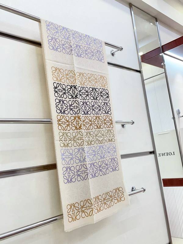 Loewe Scarf LOC00062 Loewe Scarf LOC00062