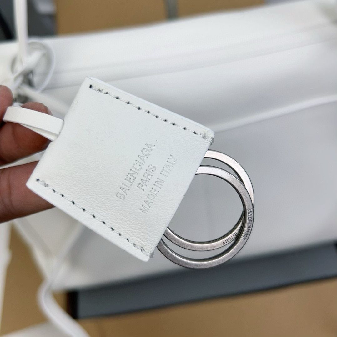 Balenciaga Rodeo Handbag Large smooth calfskin 795459 White Balenciaga Rodeo Handbag Large smooth calfskin 795459 White