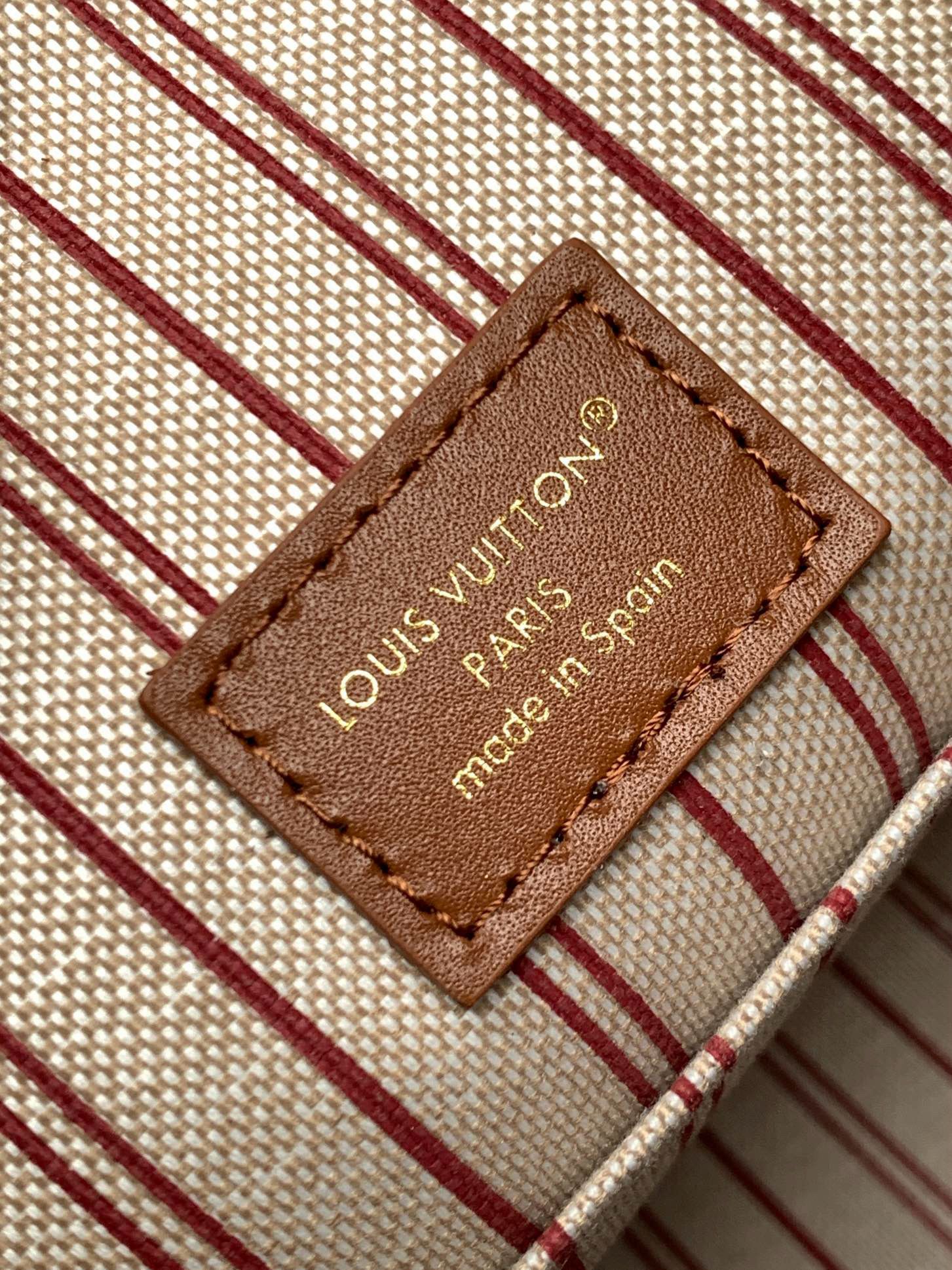 Louis Vuitton Low Key Hobo PM M25468 Brown