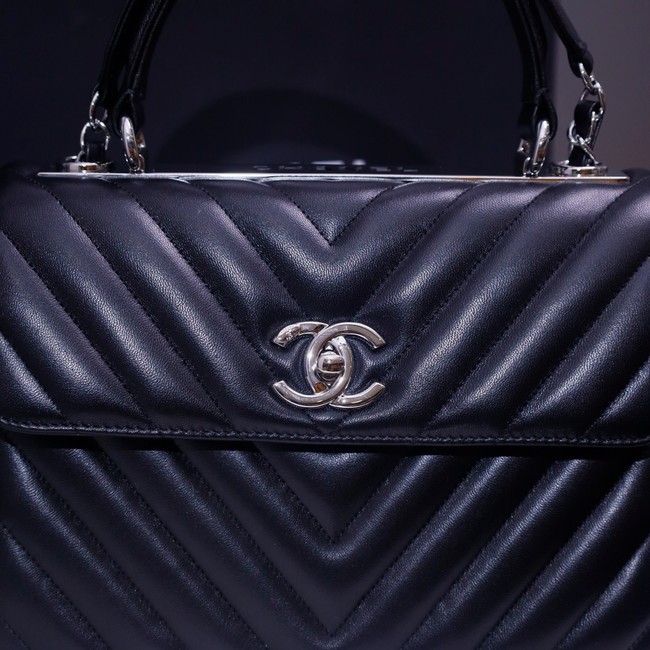 CHANEL small Flap Bag With Top Handle 92236-38