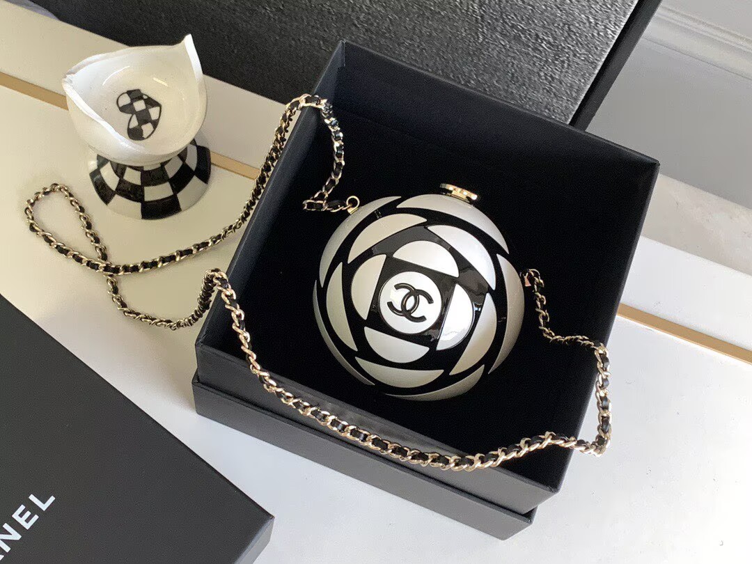 Chanel Camellia Mini Ball Bag 63029 White&Black Chanel Camellia Mini Ball Bag 63029 White&Black
