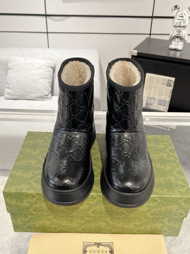 Gucci Womens boot with merino wool lining 857912-6