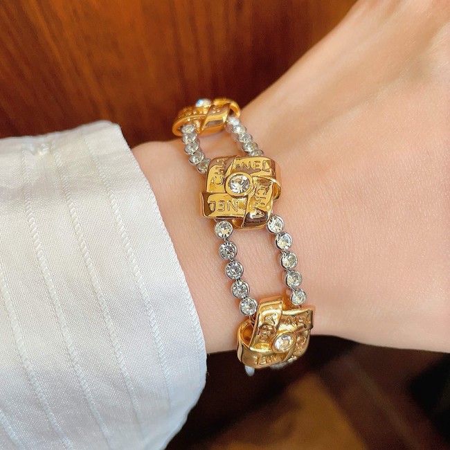 Chanel bracelet CE82000
