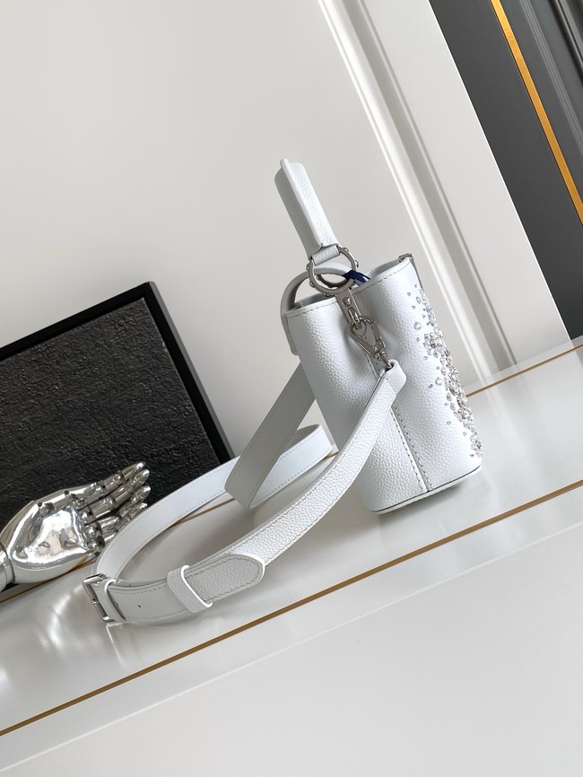 Louis Vuitton Capucines MINI M12977 white