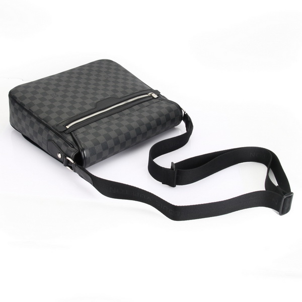 Louis Vuitton Damier Graphite Canvas Daniel MM N58029 Louis Vuitton Damier Graphite Canvas Daniel MM N58029
